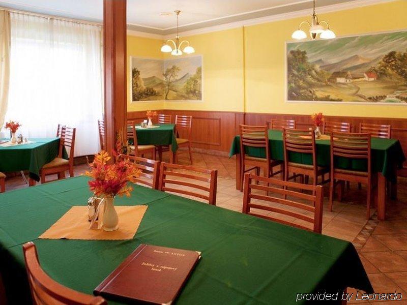 Penzion Anton Teplička nad Váhom Exterior foto
